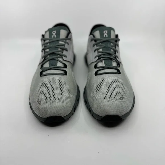 On Running Athletic Shoes in Gray and Dark Green Used - Picture 4 of 11